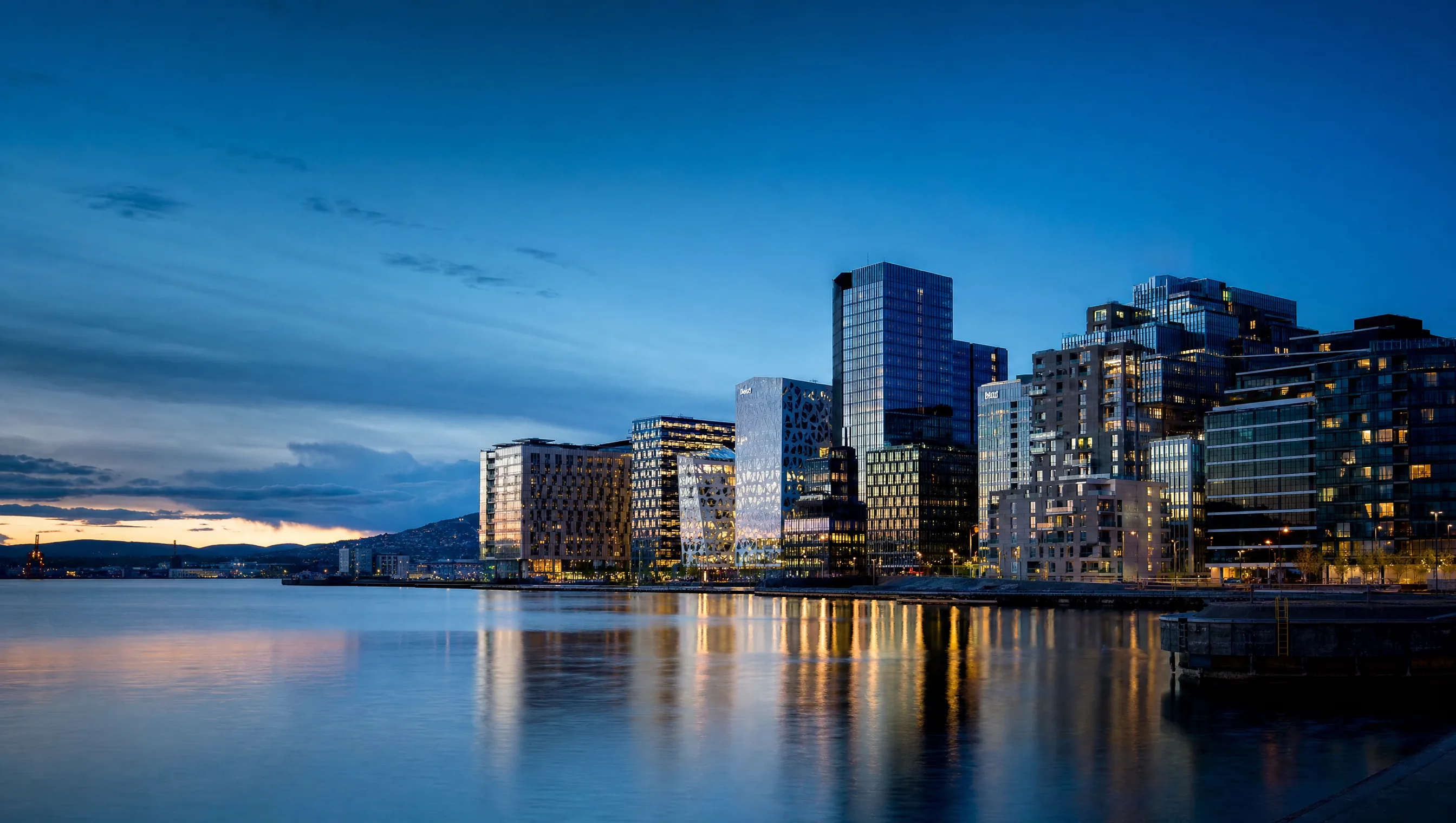 Oslo Barcode sett fra fjorden — Møteeksperten booker møter i Oslo
